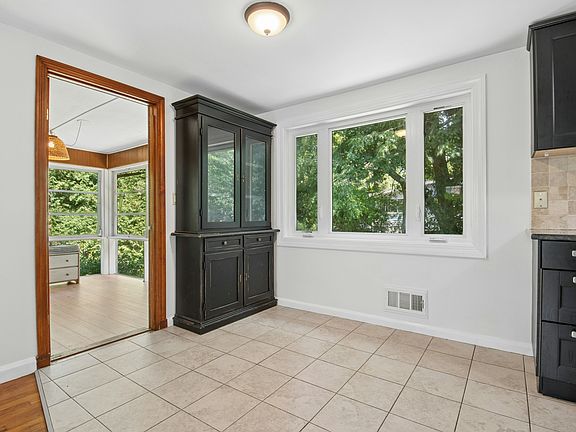 5th image of 70 Botsford Rd