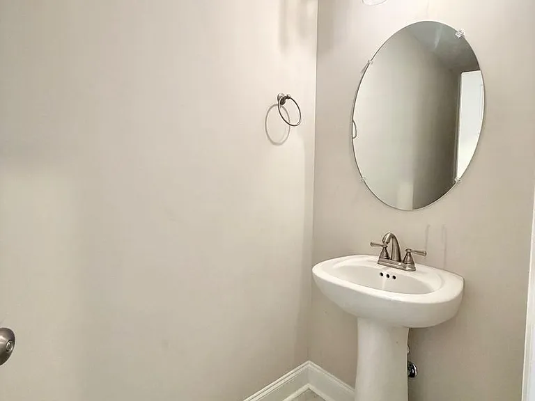 2662 Scott Dr — Photo 11