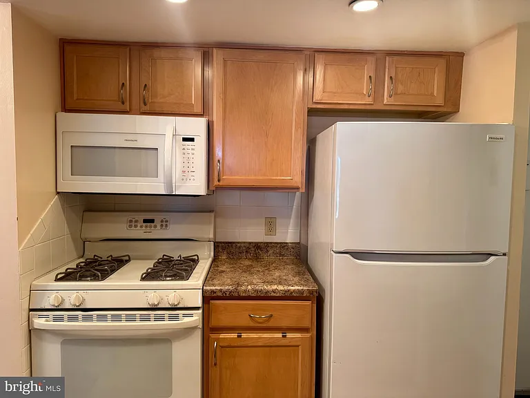 100 West Ave #604W — Photo 4