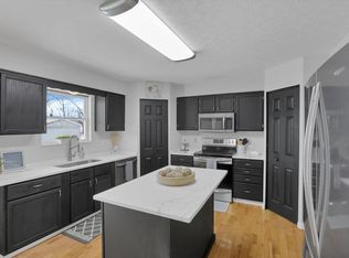 56 N Bend Ct, Pataskala, OH 43062