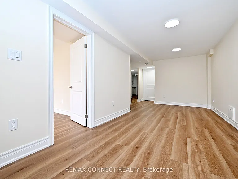 1788 Shelburne St — Photo 9