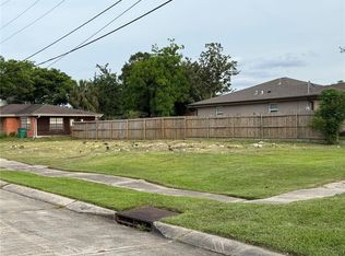 3821 Lake Villa Dr, Metairie, LA 70002