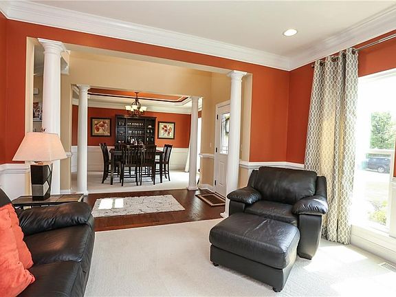 3rd image of 5 Tea Olive Ln