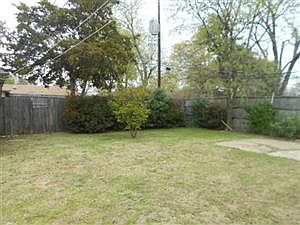 1st image of 815 Highland Oaks Dr