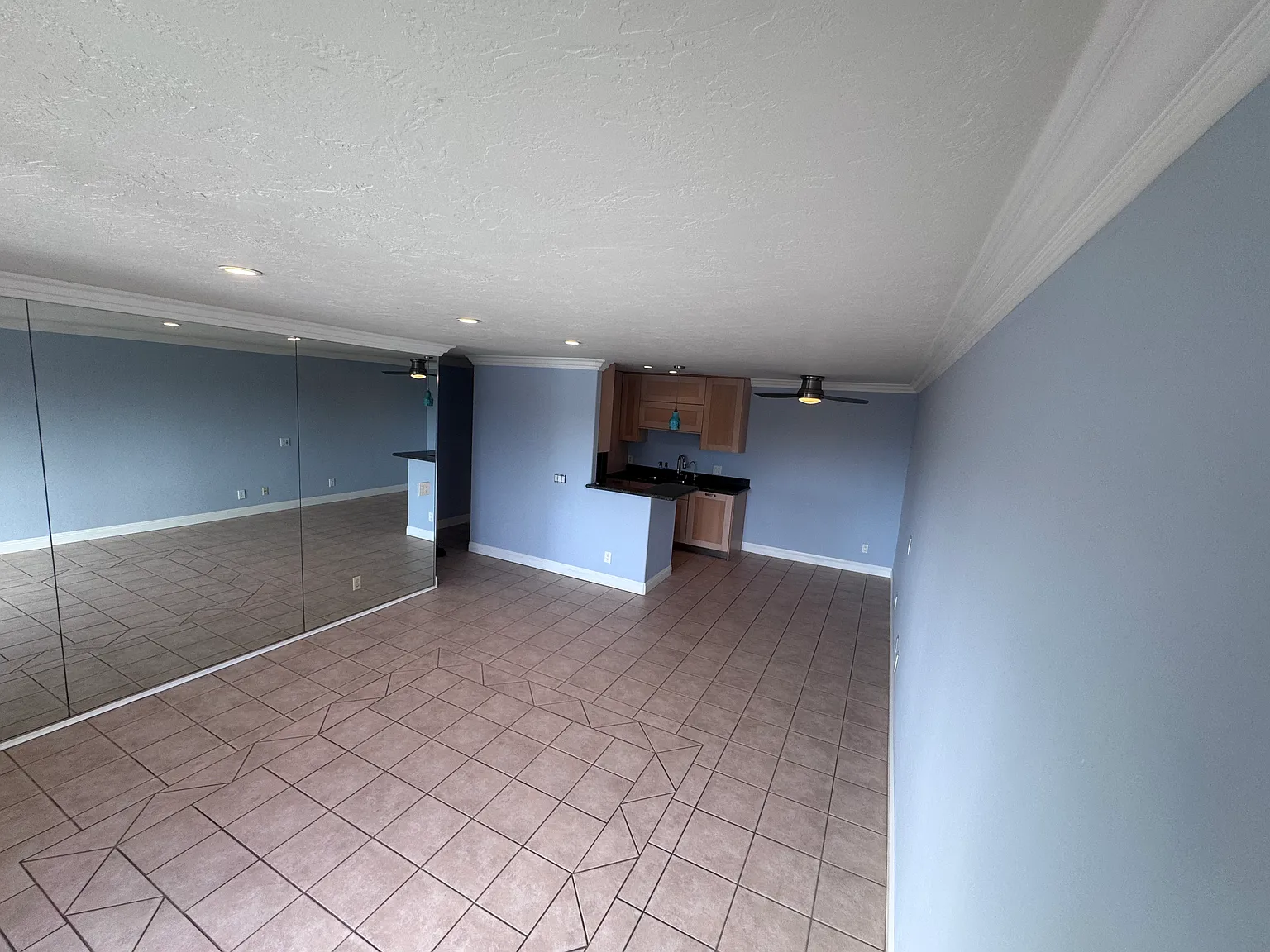 2965 Mission Blvd — Photo 4