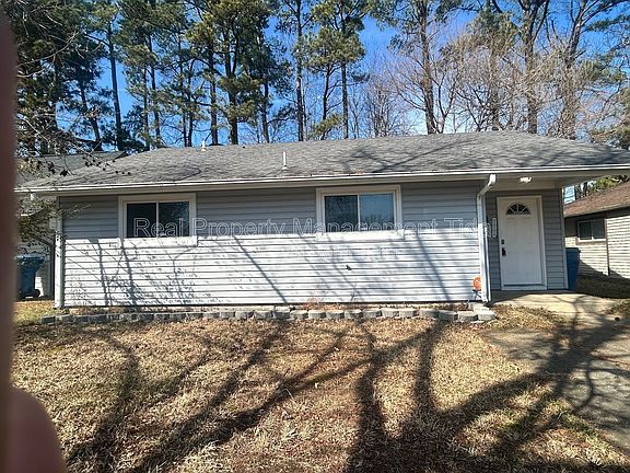 2nd image of 1083 Tall Oak Dr