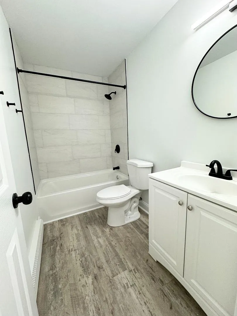 8150 Tod Avenue - 4 — Photo 2