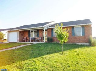 17 Central Dr #L-0215, Newmanstown, PA 17073