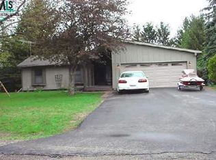 3267 Spring Meadow Dr, Rochester, MI 48306