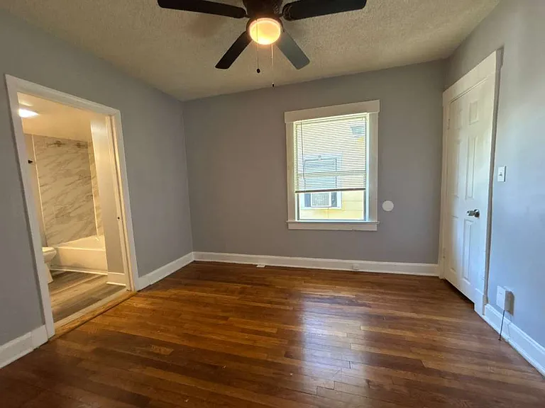 5708 Euclid Ave — Photo 4