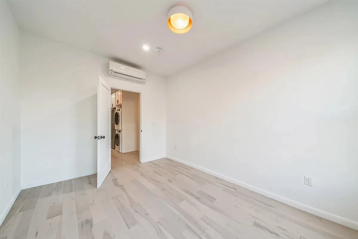 1 bed, 650 sqft, $2,350 — Photo 4