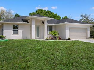 881 Spaulding St E, Lehigh Acres, FL 33974