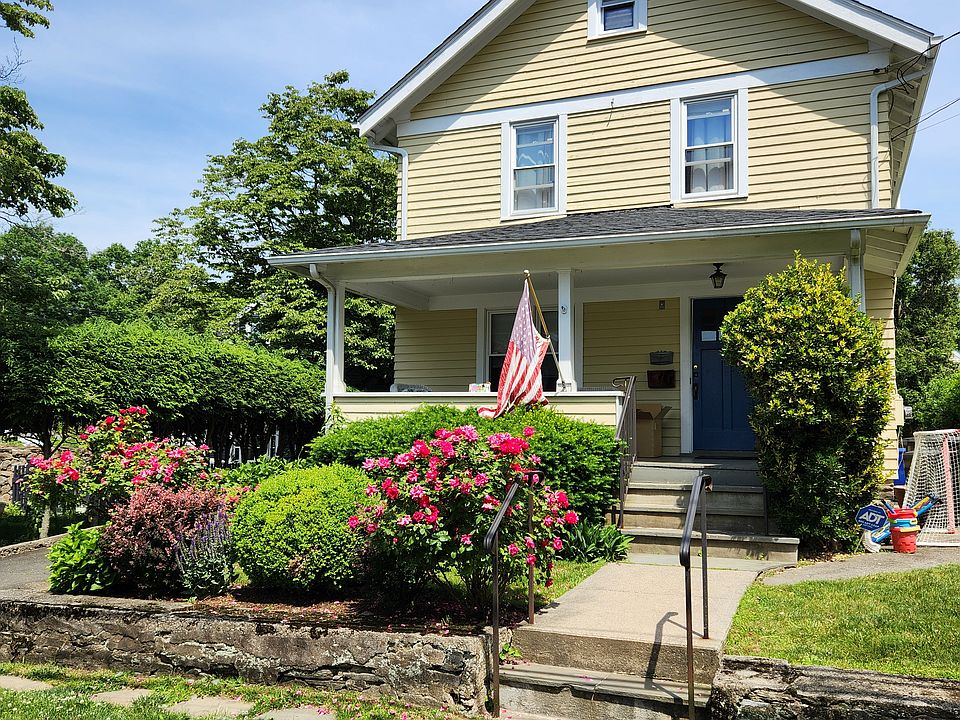 1st image of 8 Rockland Pl