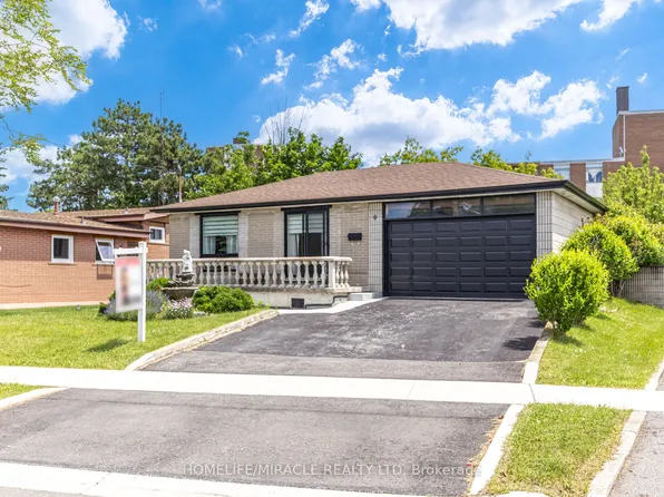 9 Wheatsheaf Cres, Toronto, ON M3N 1P7