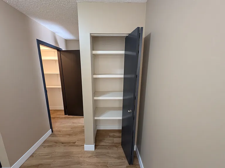 254 Beach Ave — Photo 10