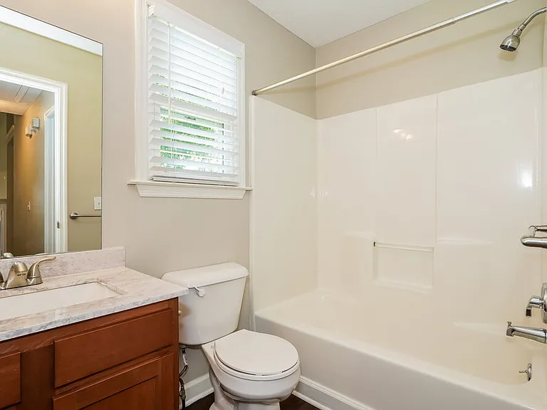 408 Dellwood Dr — Photo 18