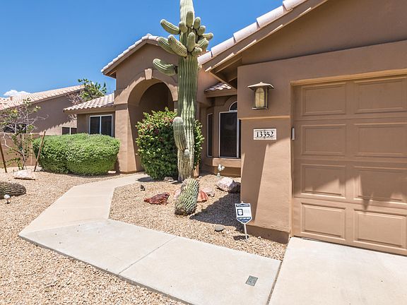 3rd image of 13352 W Alvarado Dr