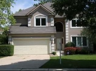 969 Lakeside Dr, West Chicago, IL