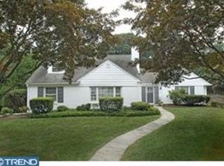 216 Sykes Ln, Wallingford, PA 19086