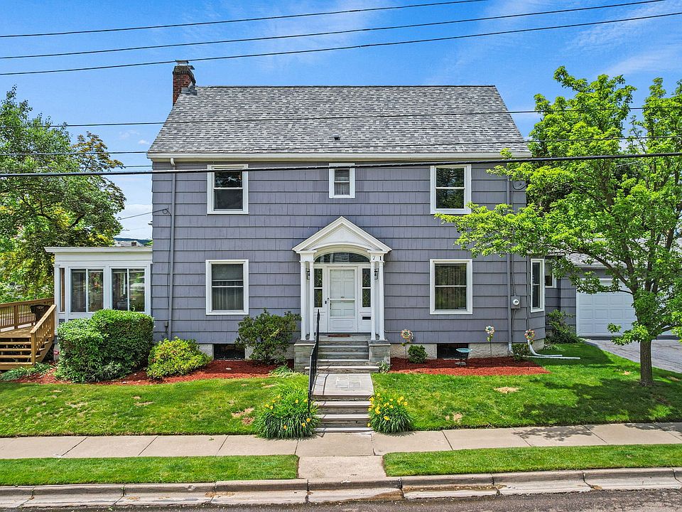 1st image of 71 Laurel Ave