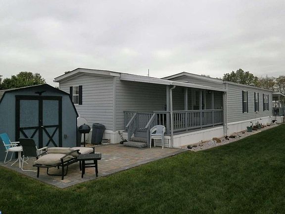 3rd image of 130 Gale Dr