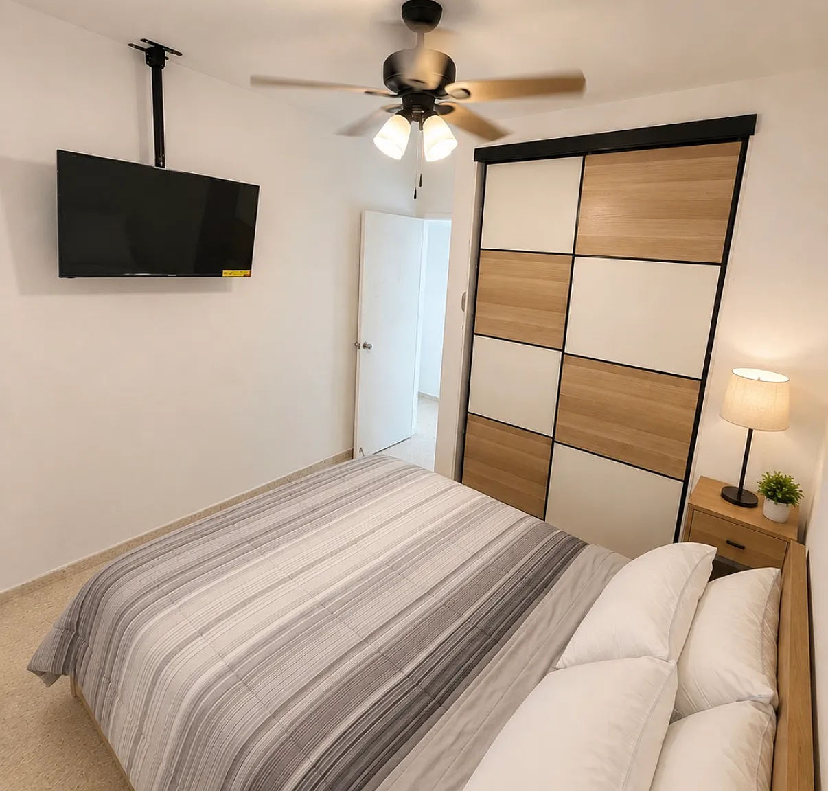 3 bed, 848 sqft, $1,650 — Photo 4