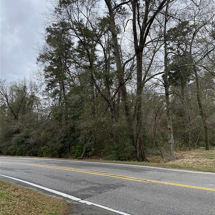 2nd image of S River Rd