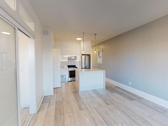 4th image of 940 Hayes St #27