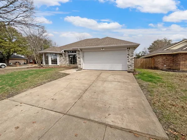 4741 Cornflower Dr, Arlington, TX 76018