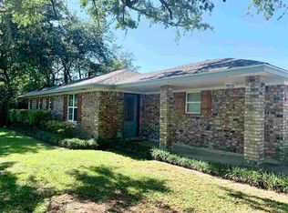 161 Louise St, Bridge City, TX 77611