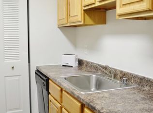 711 Edgewater Dr APT 203, Salisbury, MD 21804