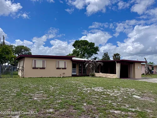305 Edinburgh Dr Photo 1