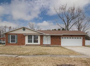 813 Louise Ln, Peotone, IL 60468