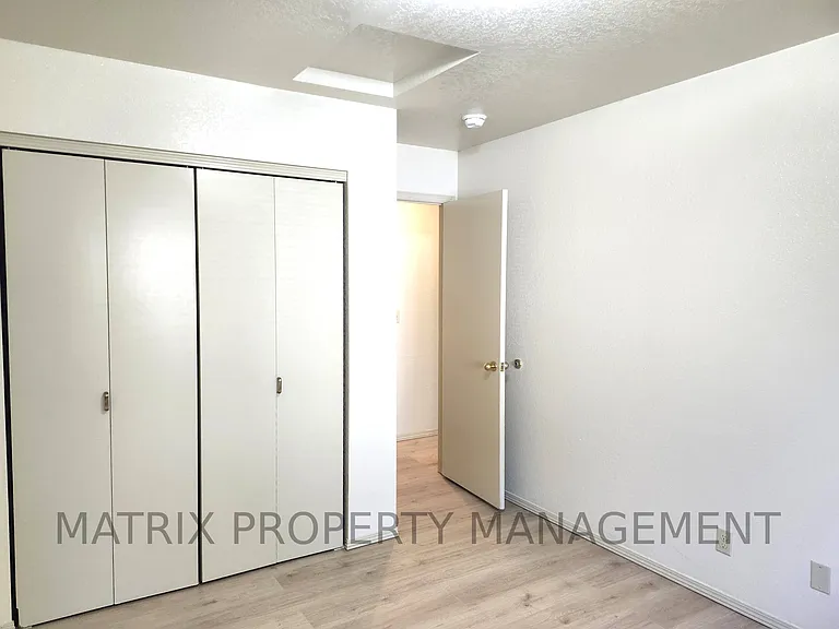 15170 N Stevens St #B — Photo 14