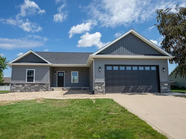 707 Crocus Ct, Bourbon, IN 46504