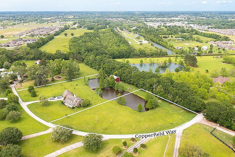 1st image of 400 Copperfield Way
