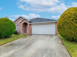 101 Fairbanks Dr, Garland, TX 75043