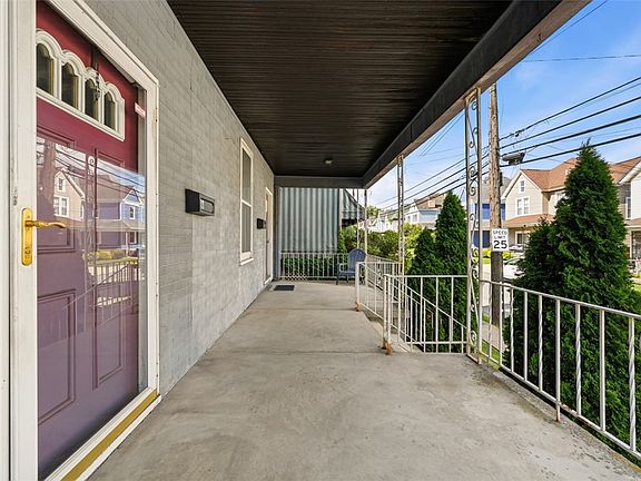 3rd image of 13 Hawthorne Ave