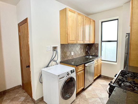 3rd image of 177 16th St APT 12A