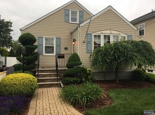 20 McKenzie Ave, East Rutherford, NJ 07073