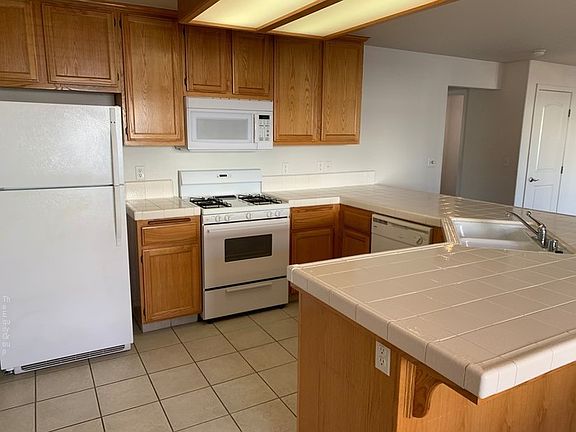 5th image of 2820 N Zachary St