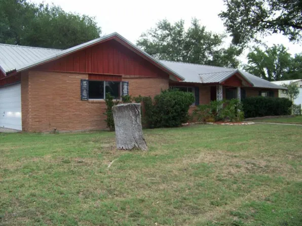 1127 Madison St, Alice, TX 78332