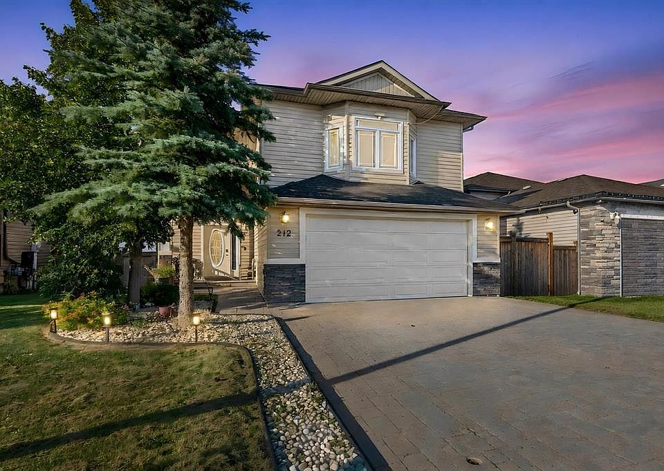 1st image of 212 N Merganser Cres