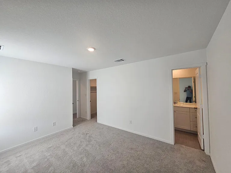 100 Silent Sky Ln — Photo 28