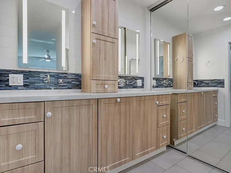 23411 Cambridge Rd — Photo 23