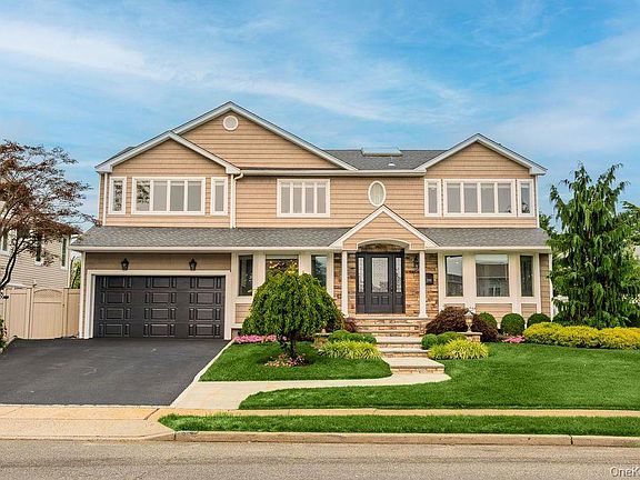 2nd image of 3343 Seawane Drive