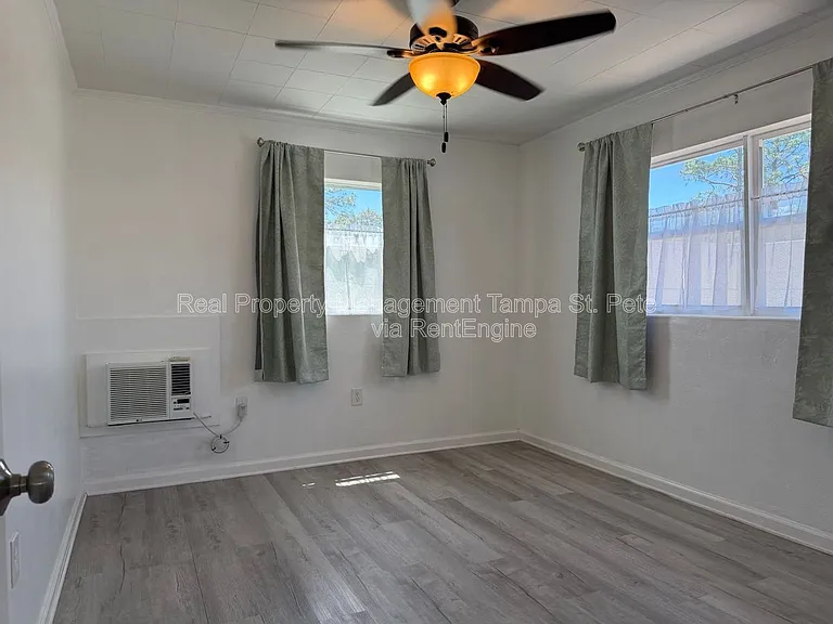 6900 Miami Dr #1 — Photo 6