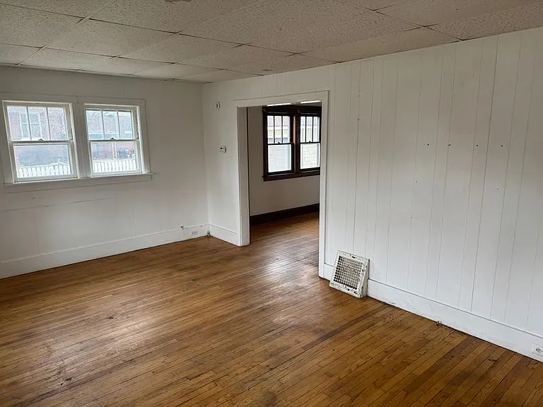 708 Hancock St — Photo 7