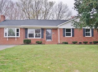 3811 Barkwood Dr, Winston Salem, NC 27105
