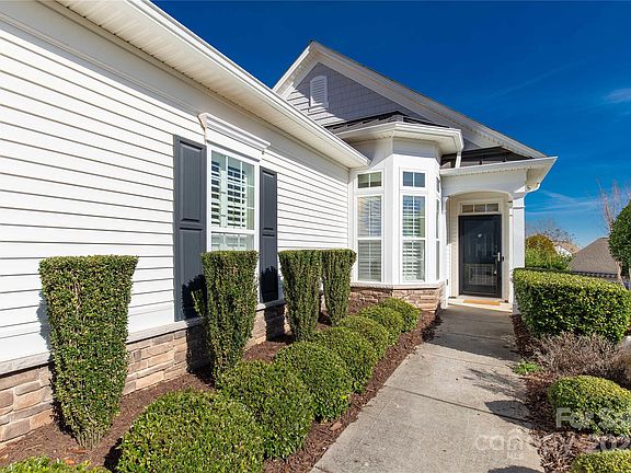 3rd image of 1453 River Bend Blvd